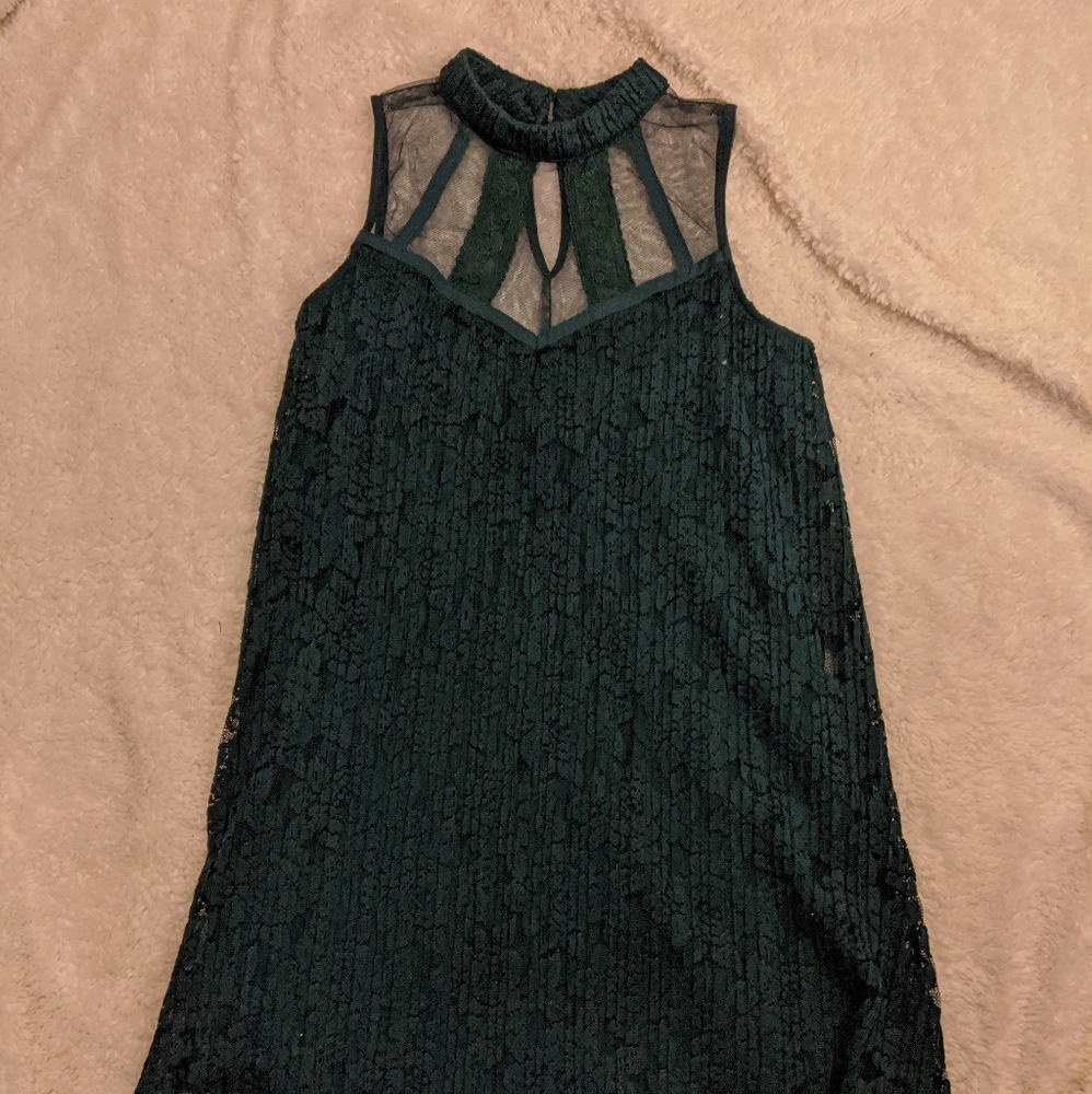 Dress - Picture 3 of 3